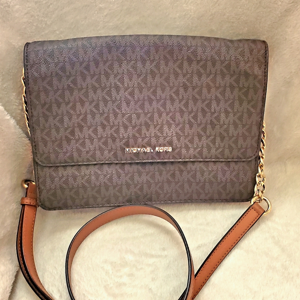 Michael Kors crossbody purse